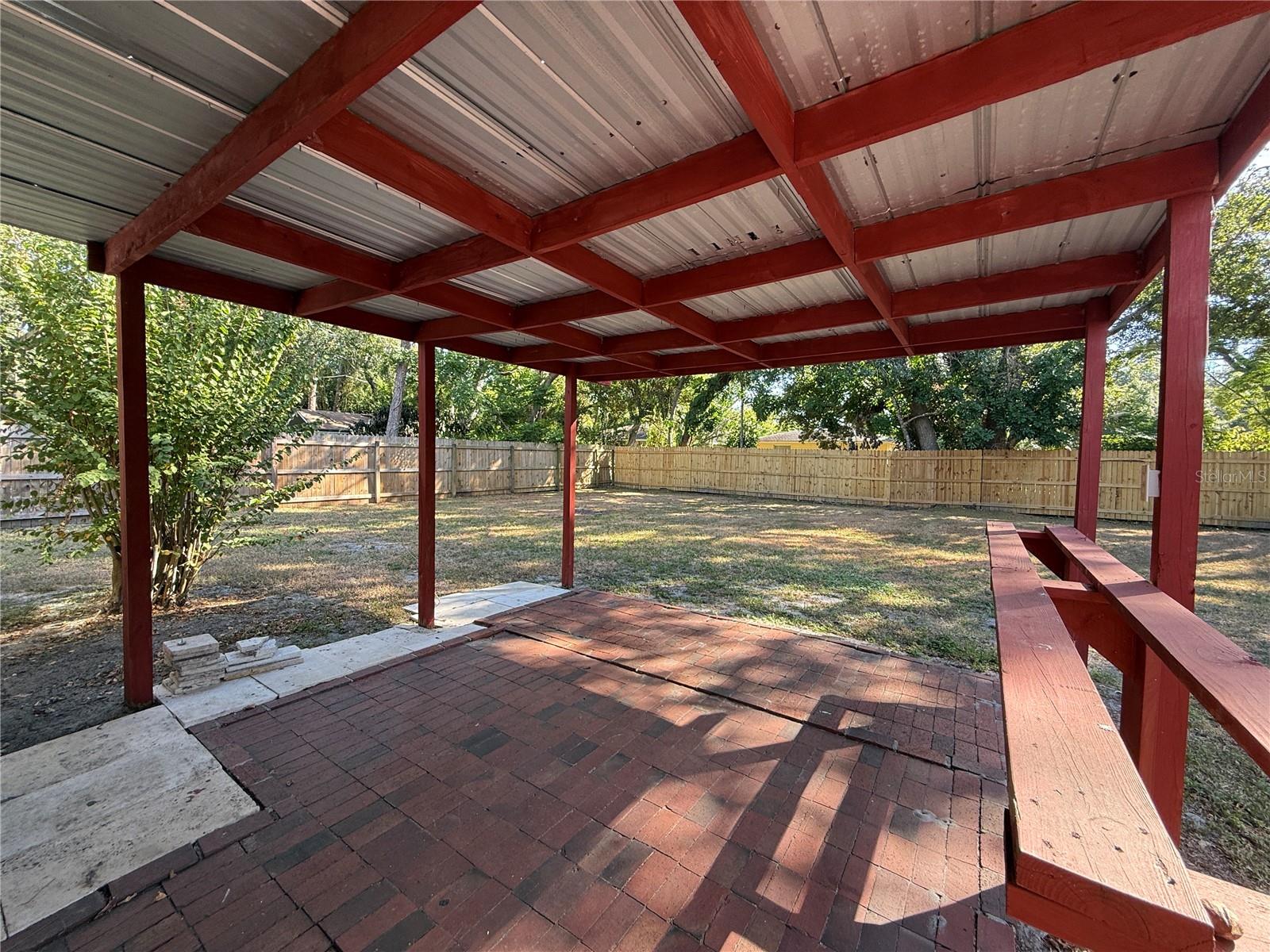 Image 25 of 27 For 2656 Bay Street