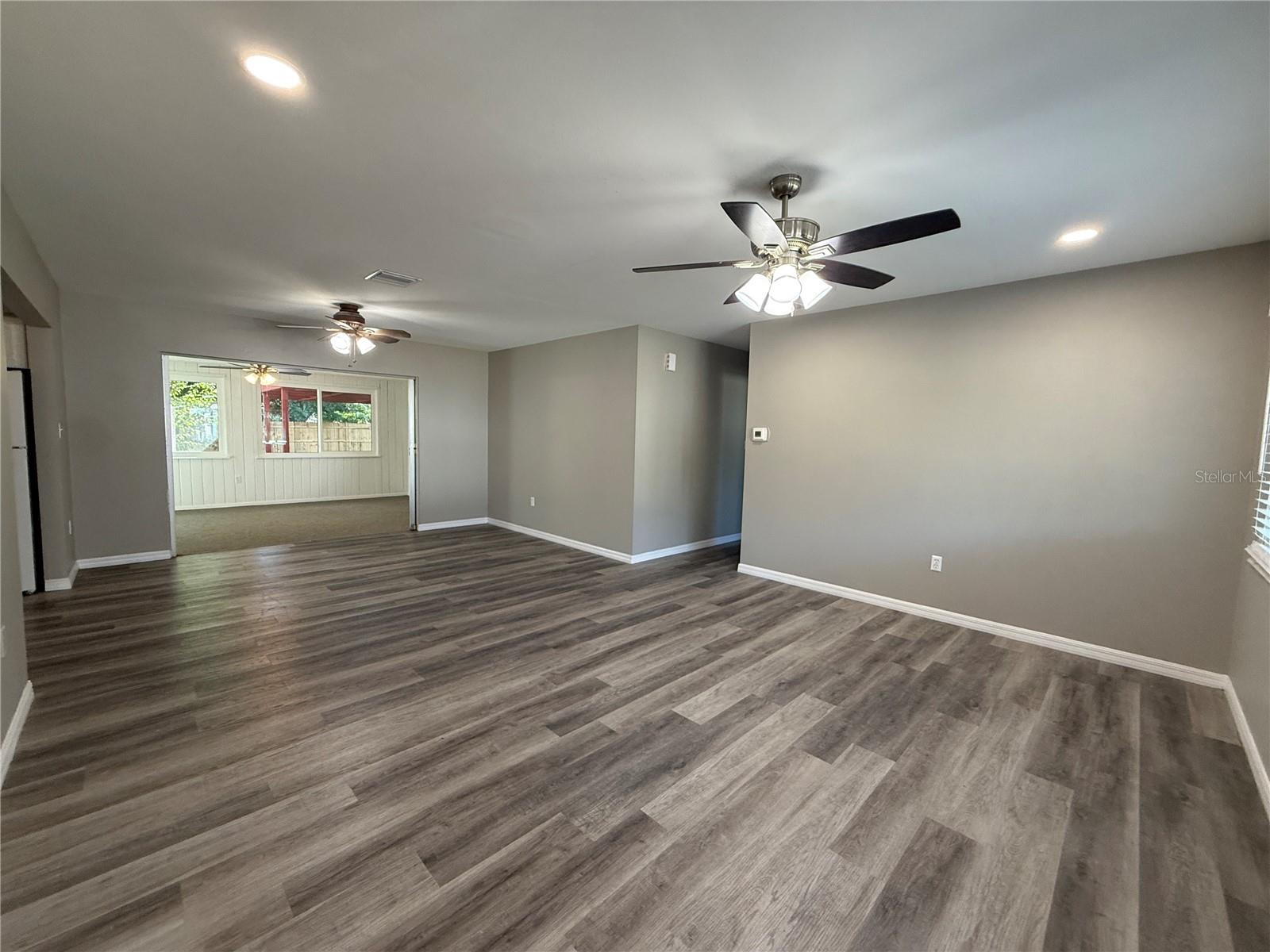 Image 3 of 27 For 2656 Bay Street