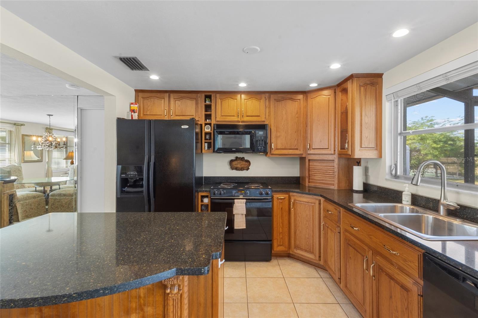 Image 12 of 40 For 2823 Post Road