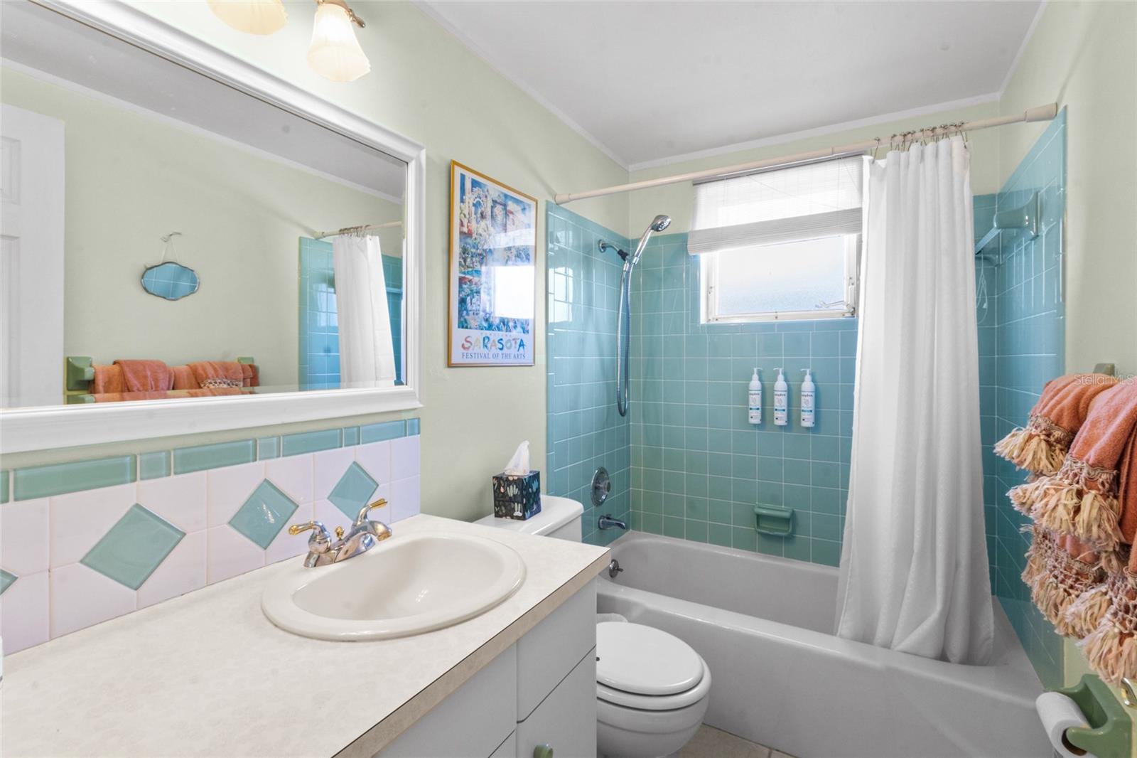 Image 21 of 40 For 2823 Post Road