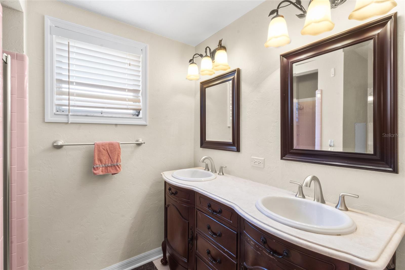 Image 26 of 40 For 2823 Post Road