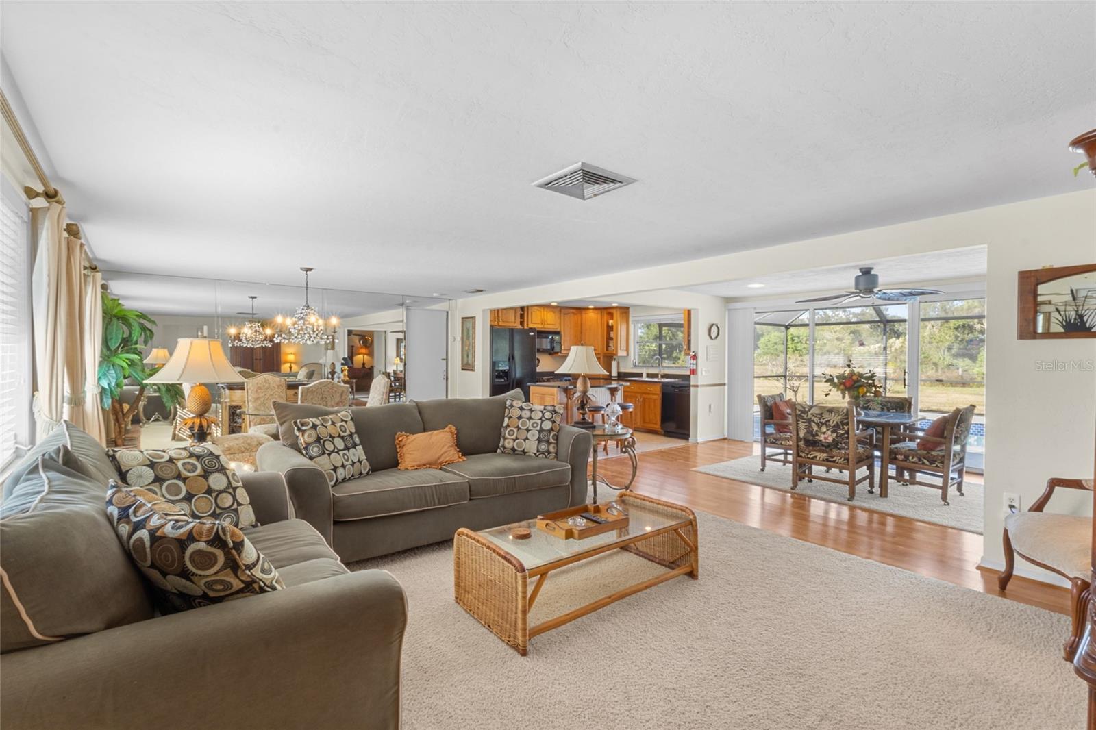 Image 6 of 40 For 2823 Post Road