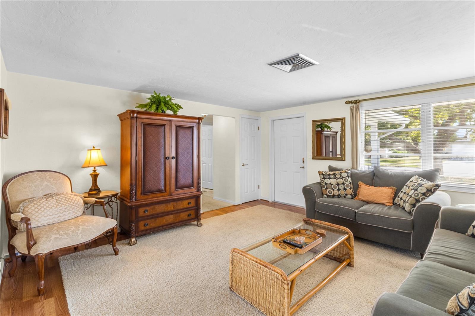 Image 7 of 40 For 2823 Post Road