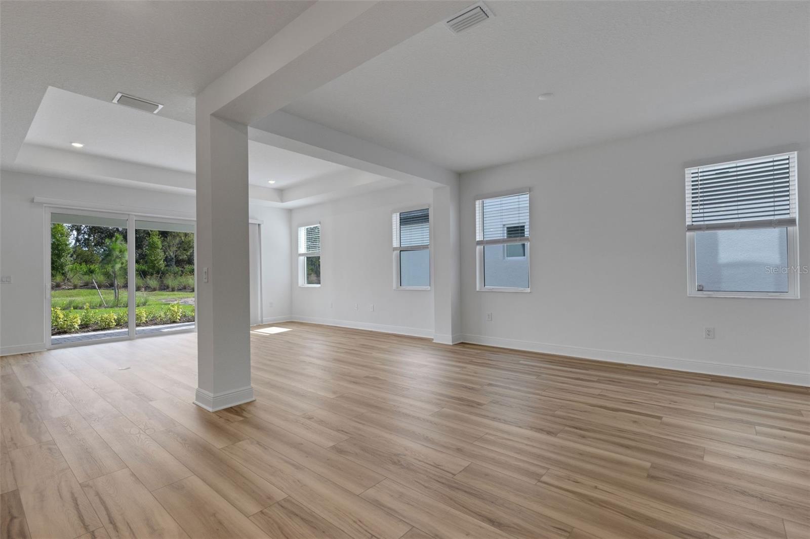 Image 6 of 83 For 7578 Seahawk Avenue