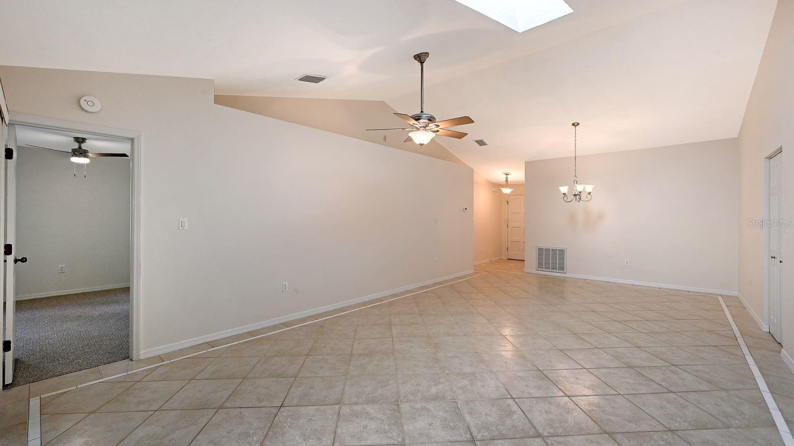 Image 12 of 44 For 4799 Oak Forest Drive W 43