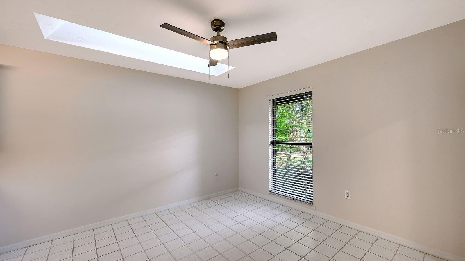 Image 17 of 44 For 4799 Oak Forest Drive W 43