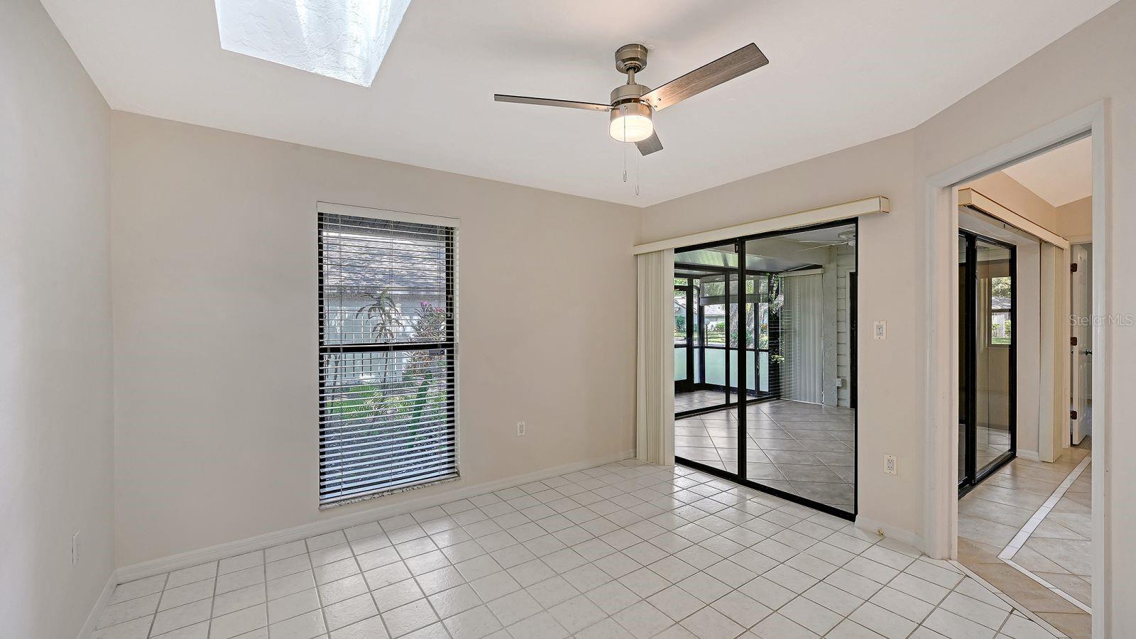 Image 18 of 44 For 4799 Oak Forest Drive W 43