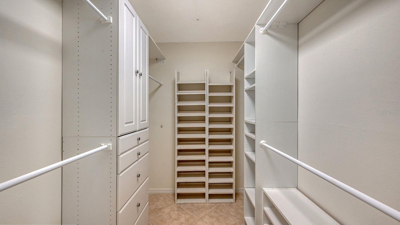 Image 23 of 44 For 4799 Oak Forest Drive W 43