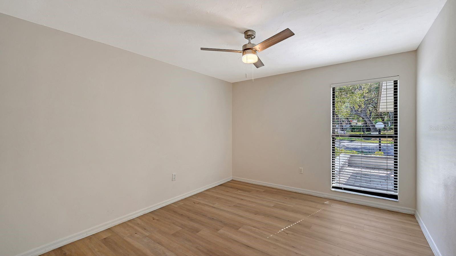 Image 24 of 44 For 4799 Oak Forest Drive W 43