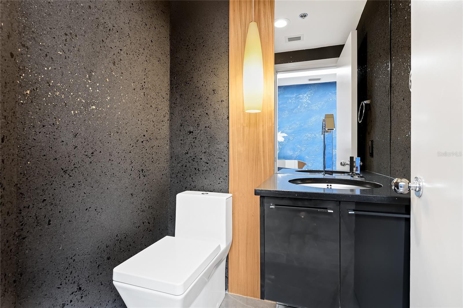 Image 15 of 65 For 455 Longboat Club Road Ph8