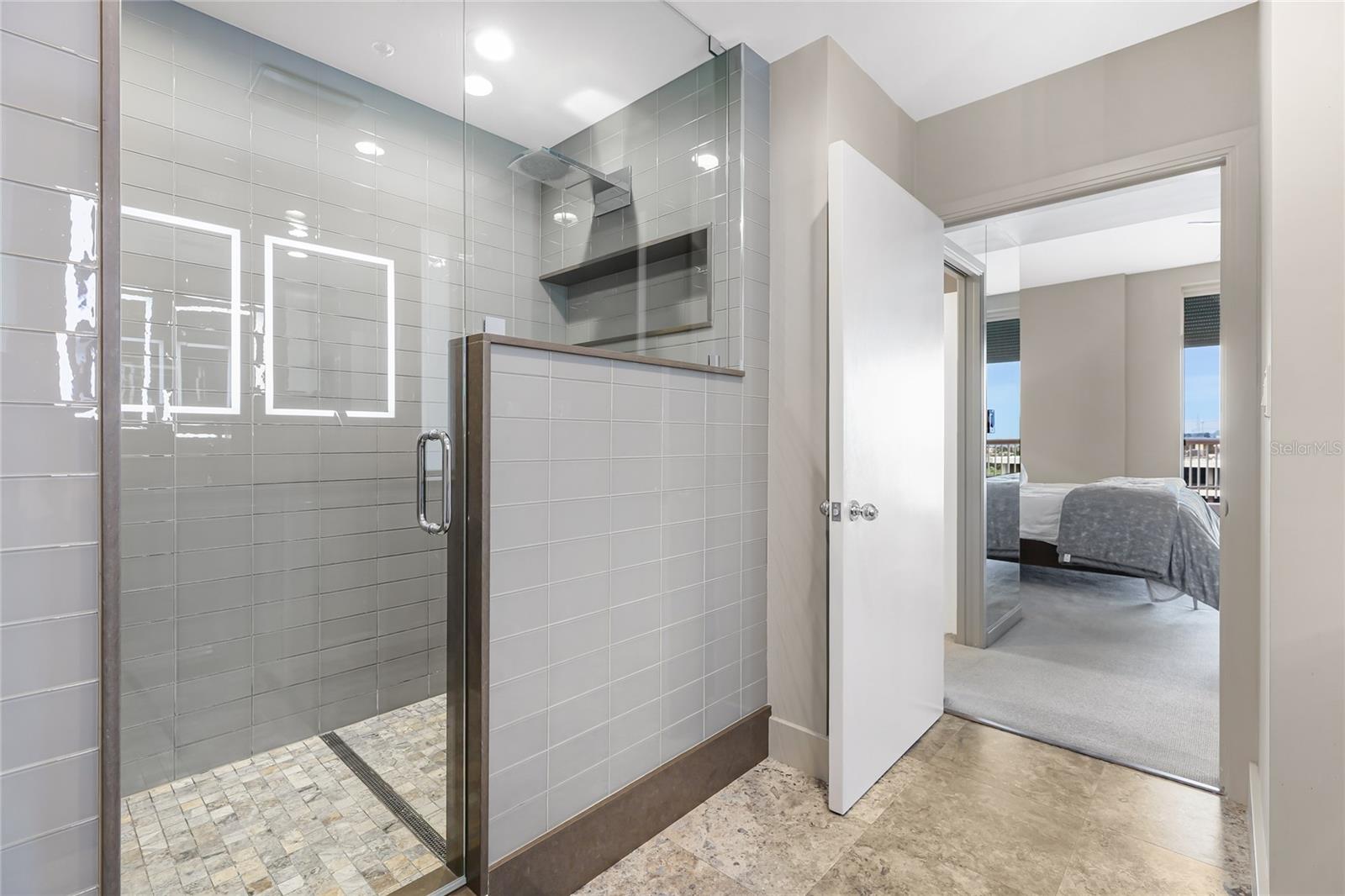 Image 19 of 65 For 455 Longboat Club Road Ph8