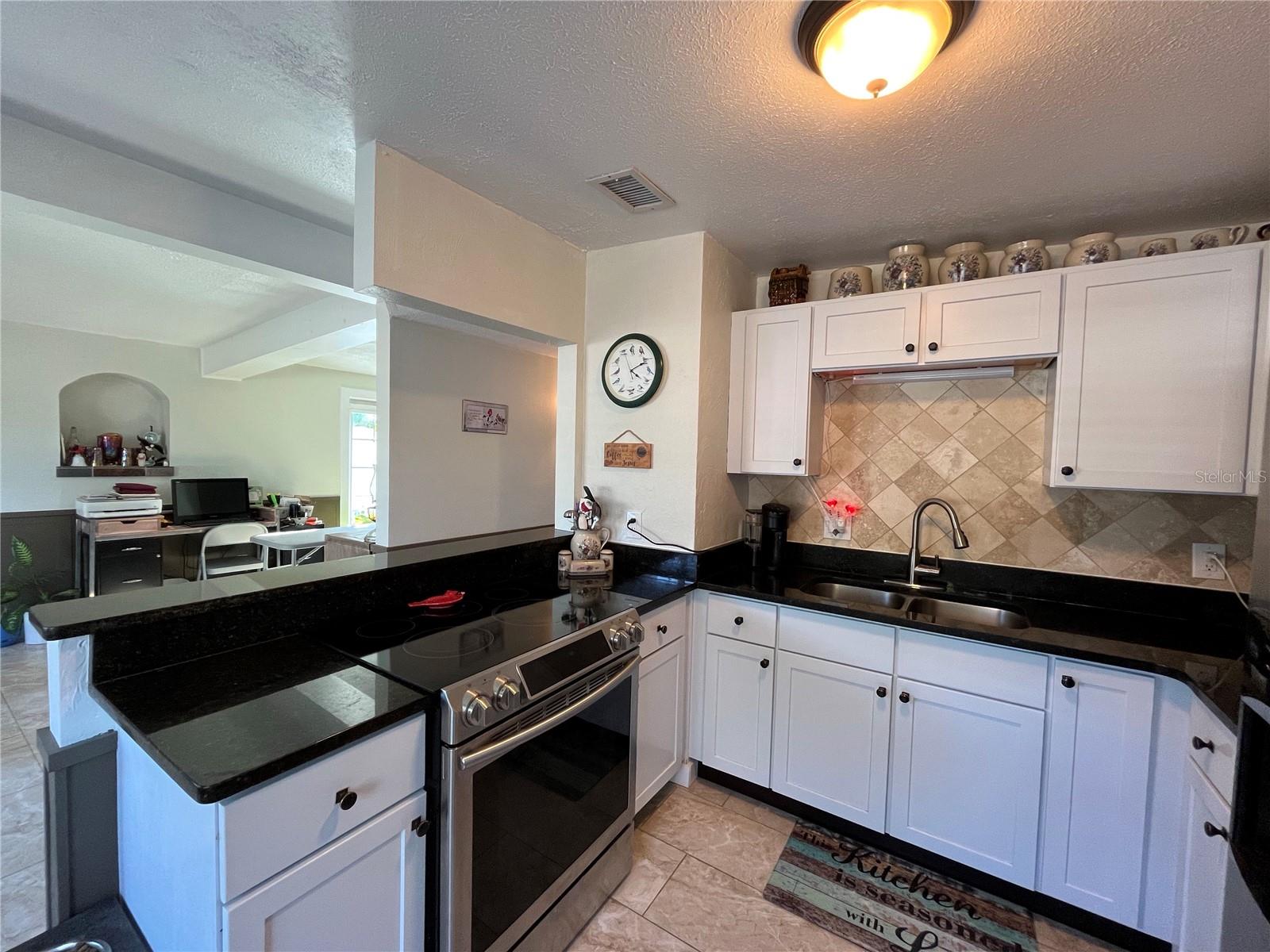 Image 17 of 24 For 3524 Papai Drive