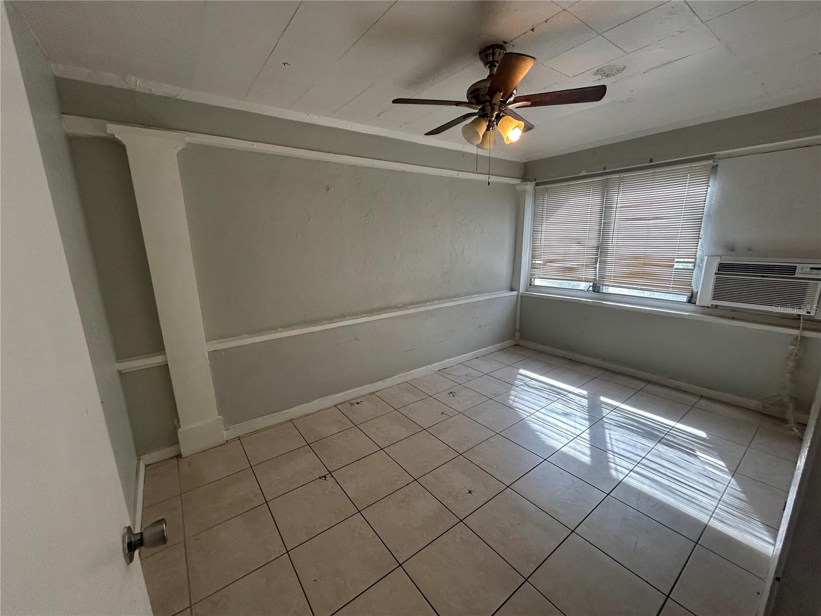 Image 7 of 8 For 612 26th Street W 1 - 4