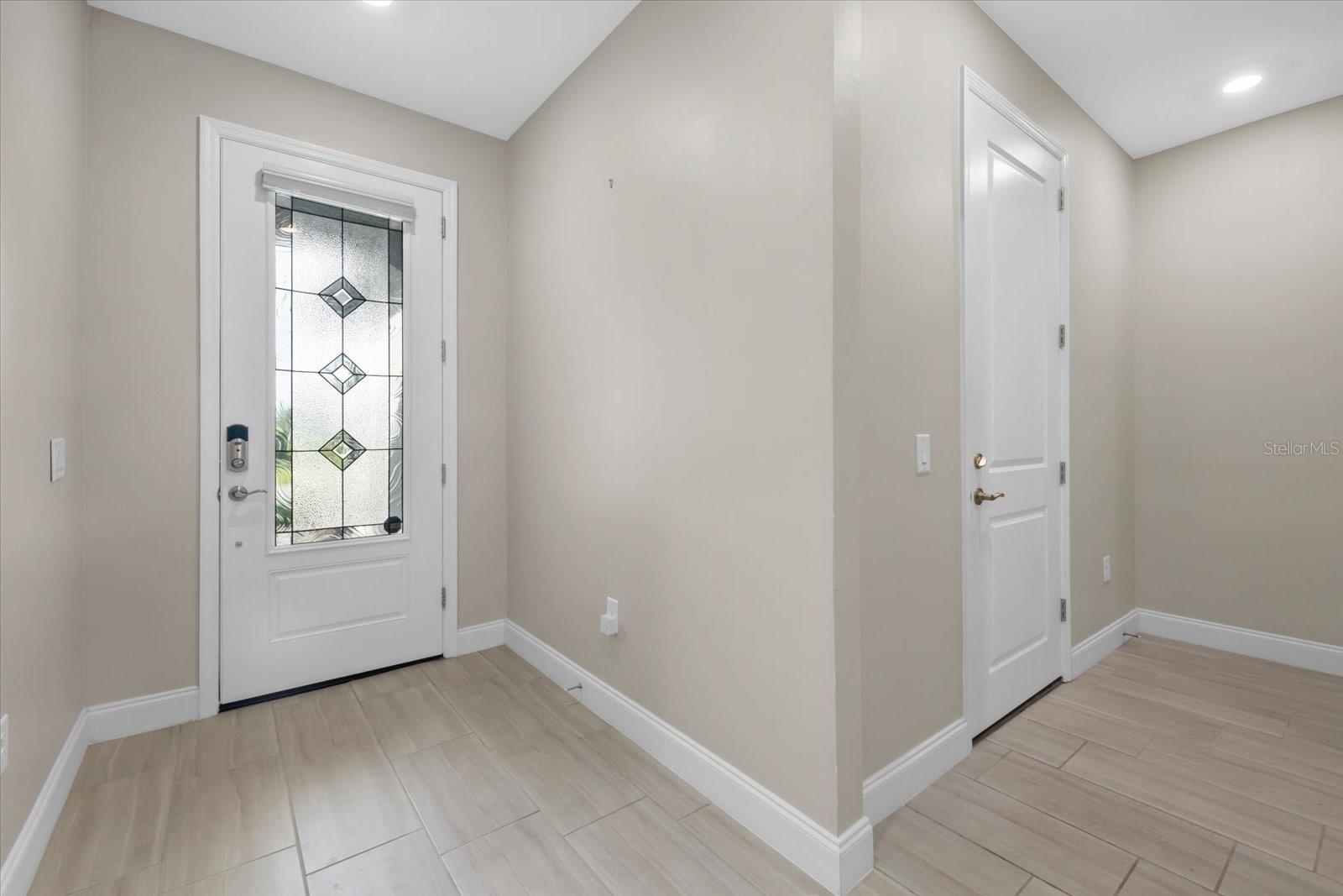 Image 4 of 43 For 6835 Chester Trail