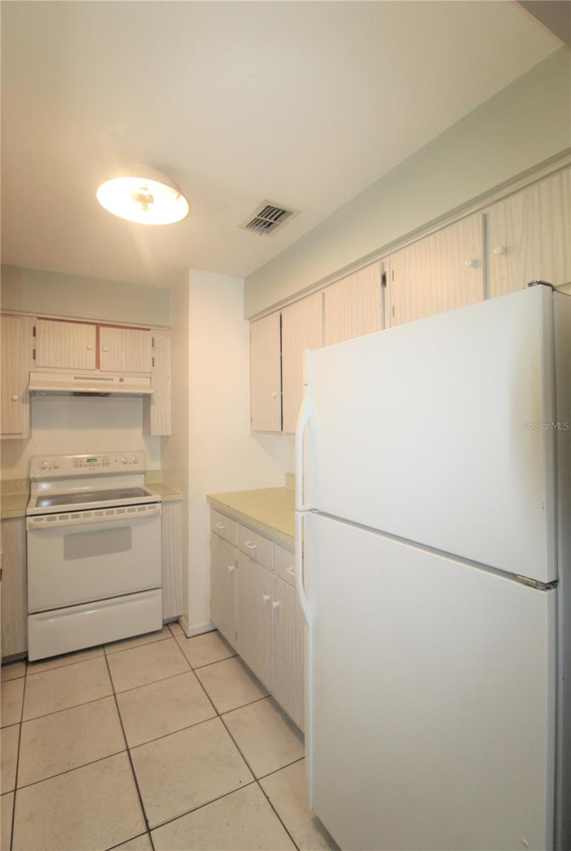 Image 4 of 18 For 5509 Fountain Lake Circle C107