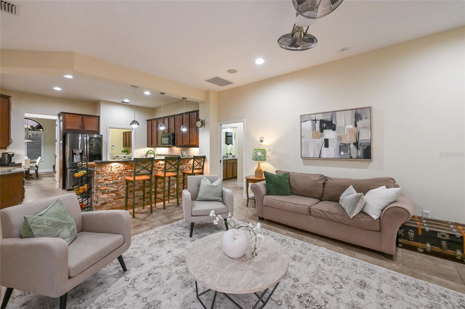 Image 10 of 37 For 525 Mast Drive