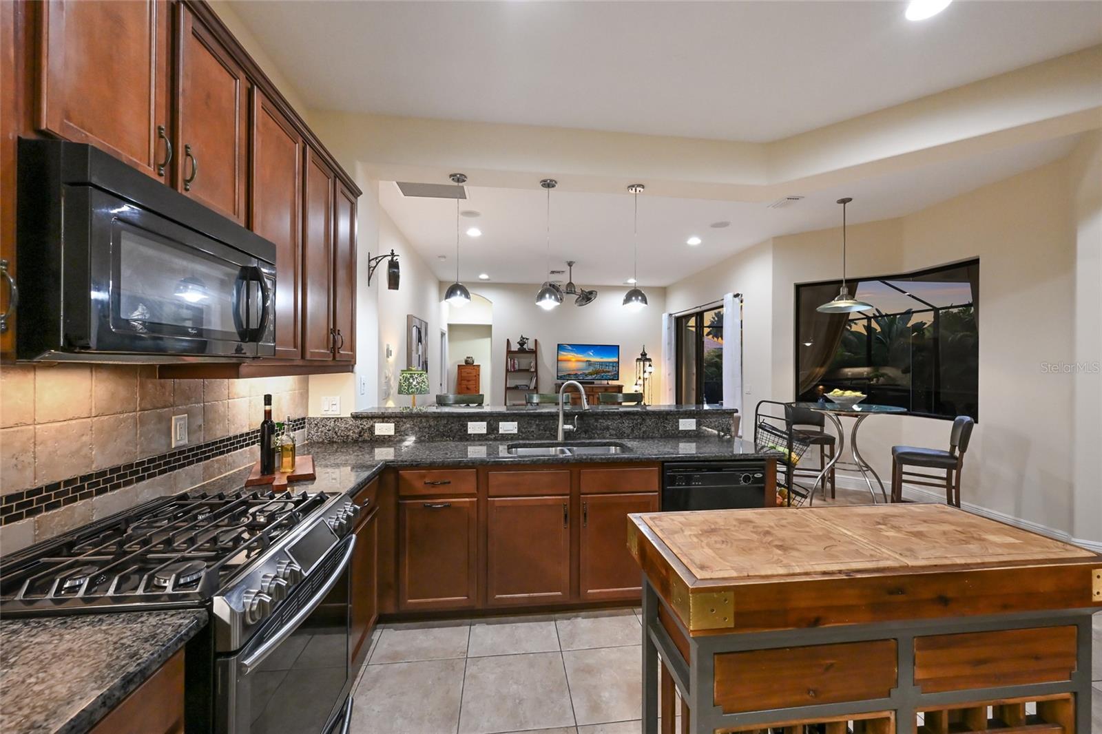 Image 12 of 37 For 525 Mast Drive