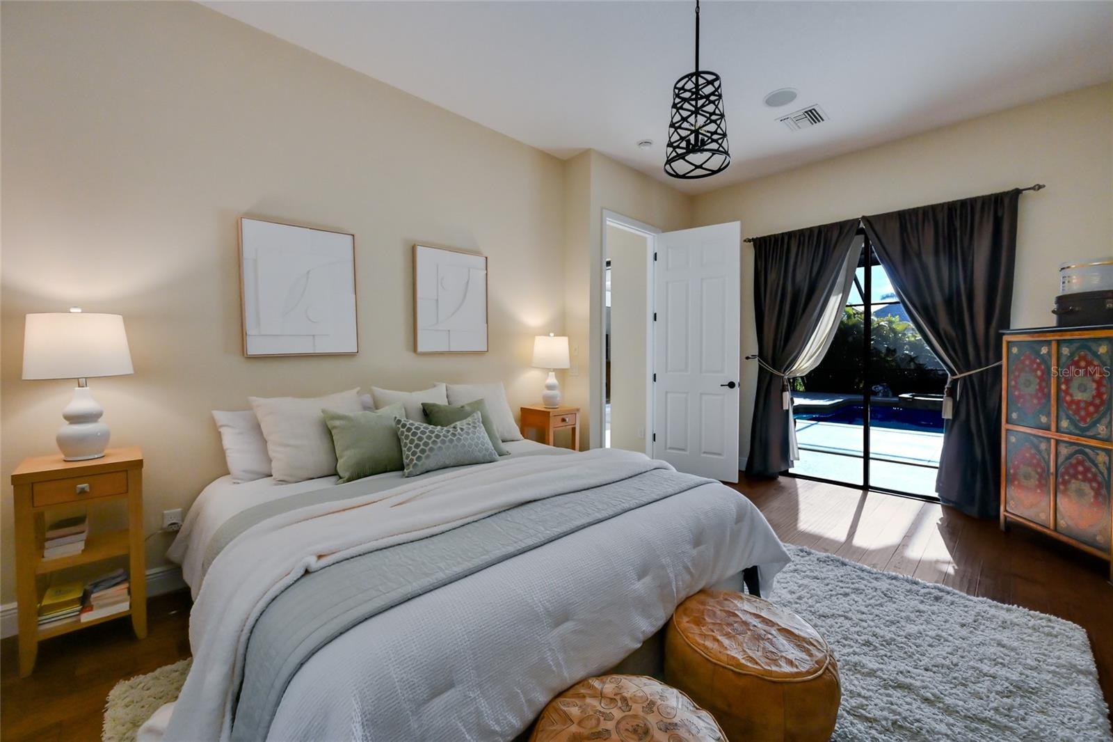 Image 14 of 37 For 525 Mast Drive