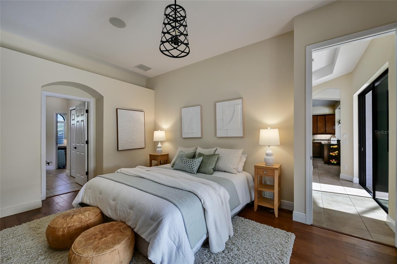 Image 15 of 37 For 525 Mast Drive