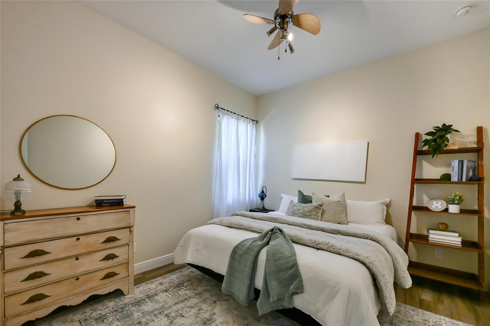 Image 17 of 37 For 525 Mast Drive