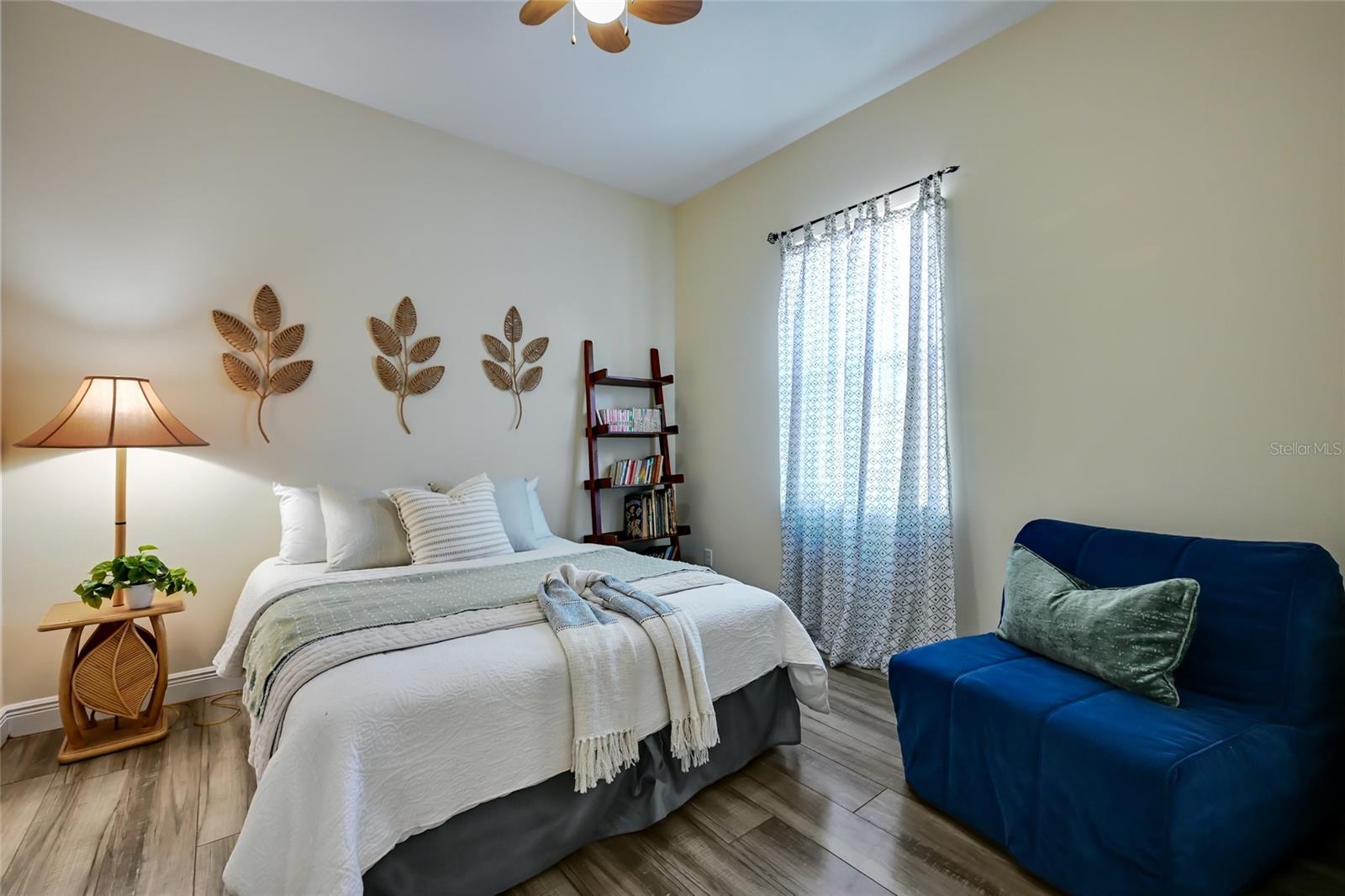 Image 18 of 37 For 525 Mast Drive