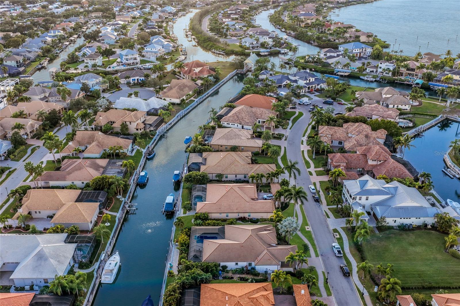 Image 21 of 37 For 525 Mast Drive