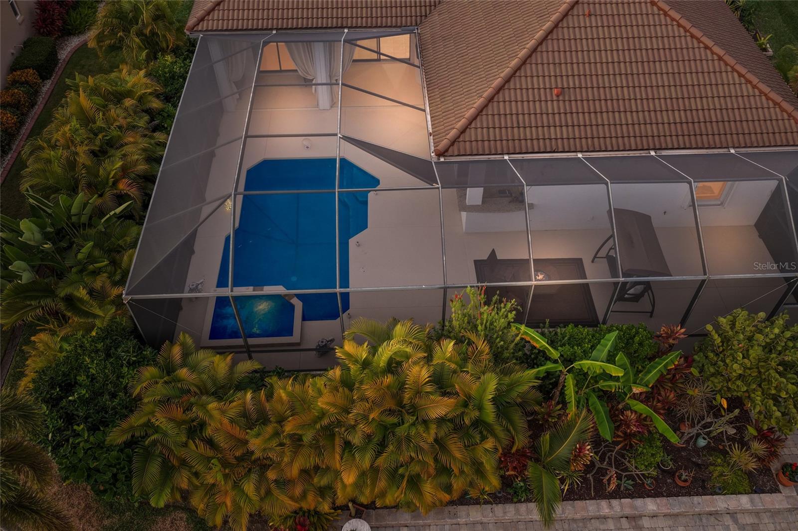 Image 30 of 37 For 525 Mast Drive