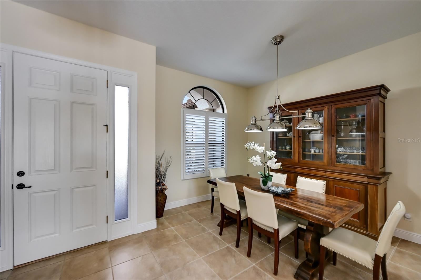 Image 4 of 37 For 525 Mast Drive