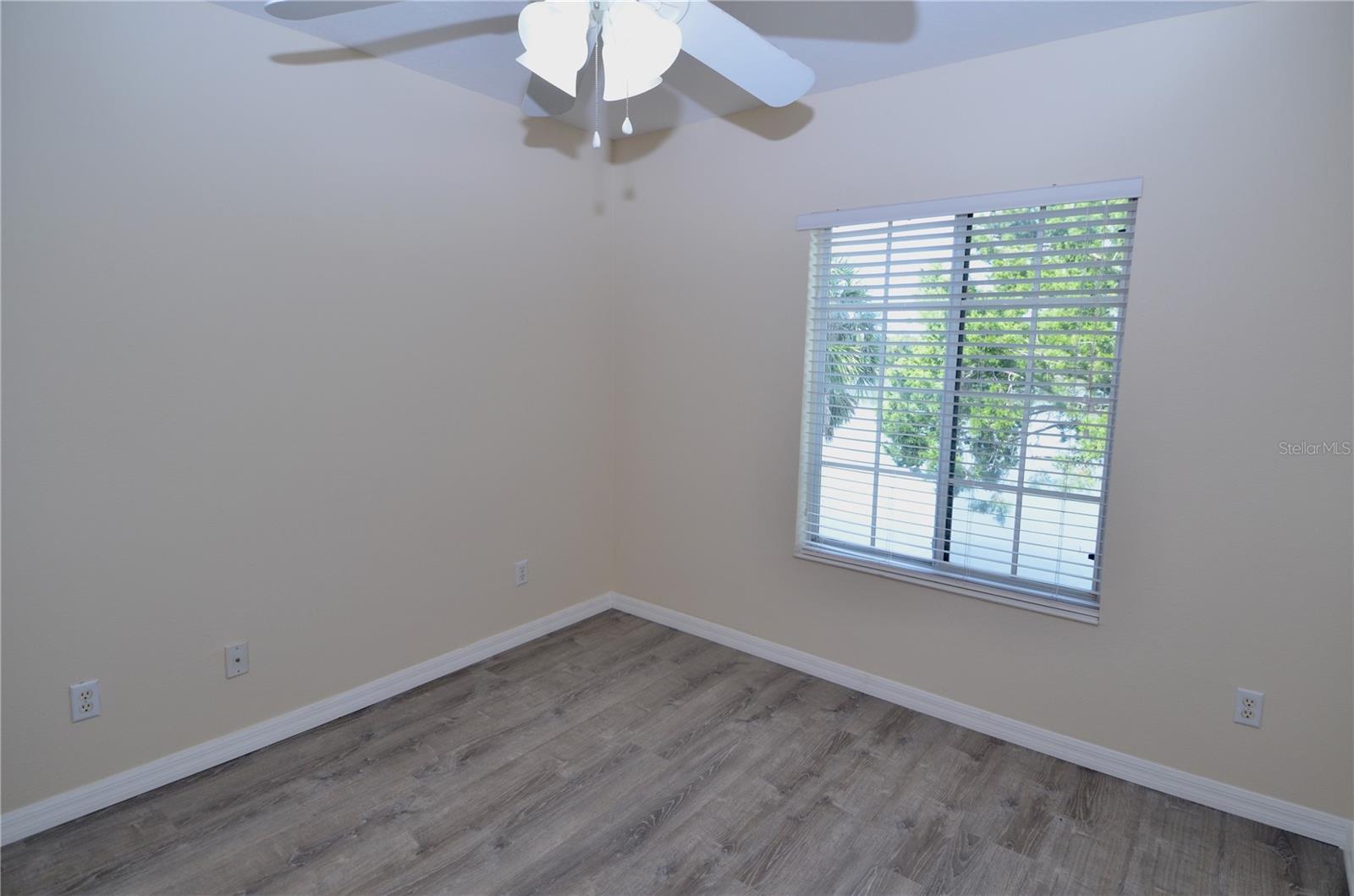 Image 17 of 31 For 238 Cape Harbour Loop 102