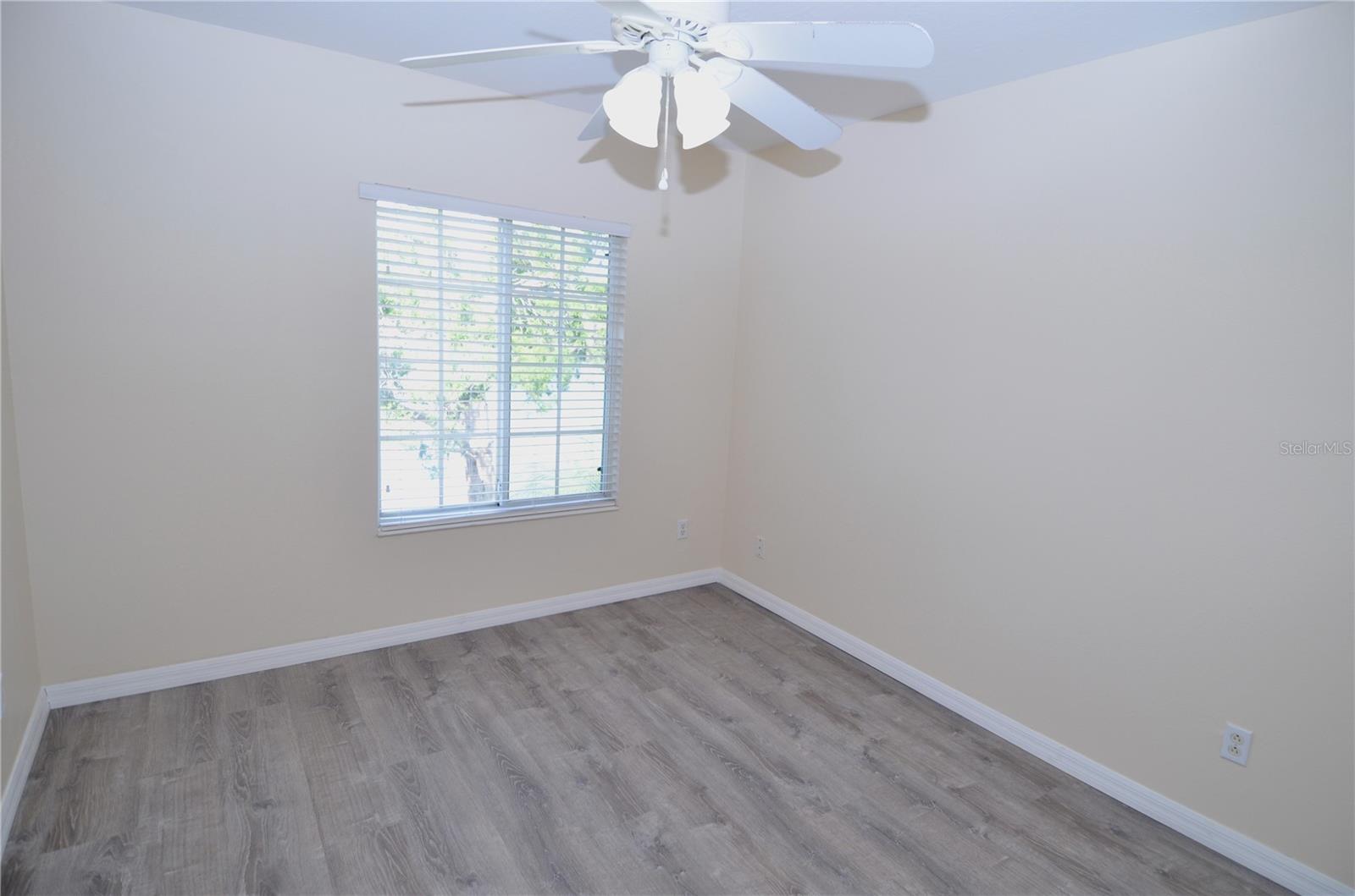 Image 18 of 31 For 238 Cape Harbour Loop 102