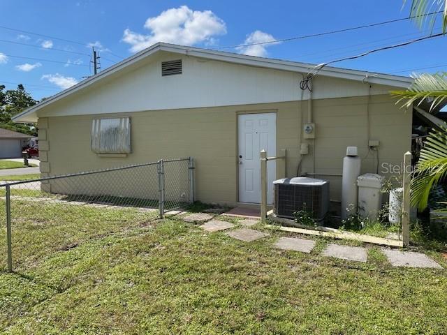 Image 4 of 24 For 1040 Jamaica Road