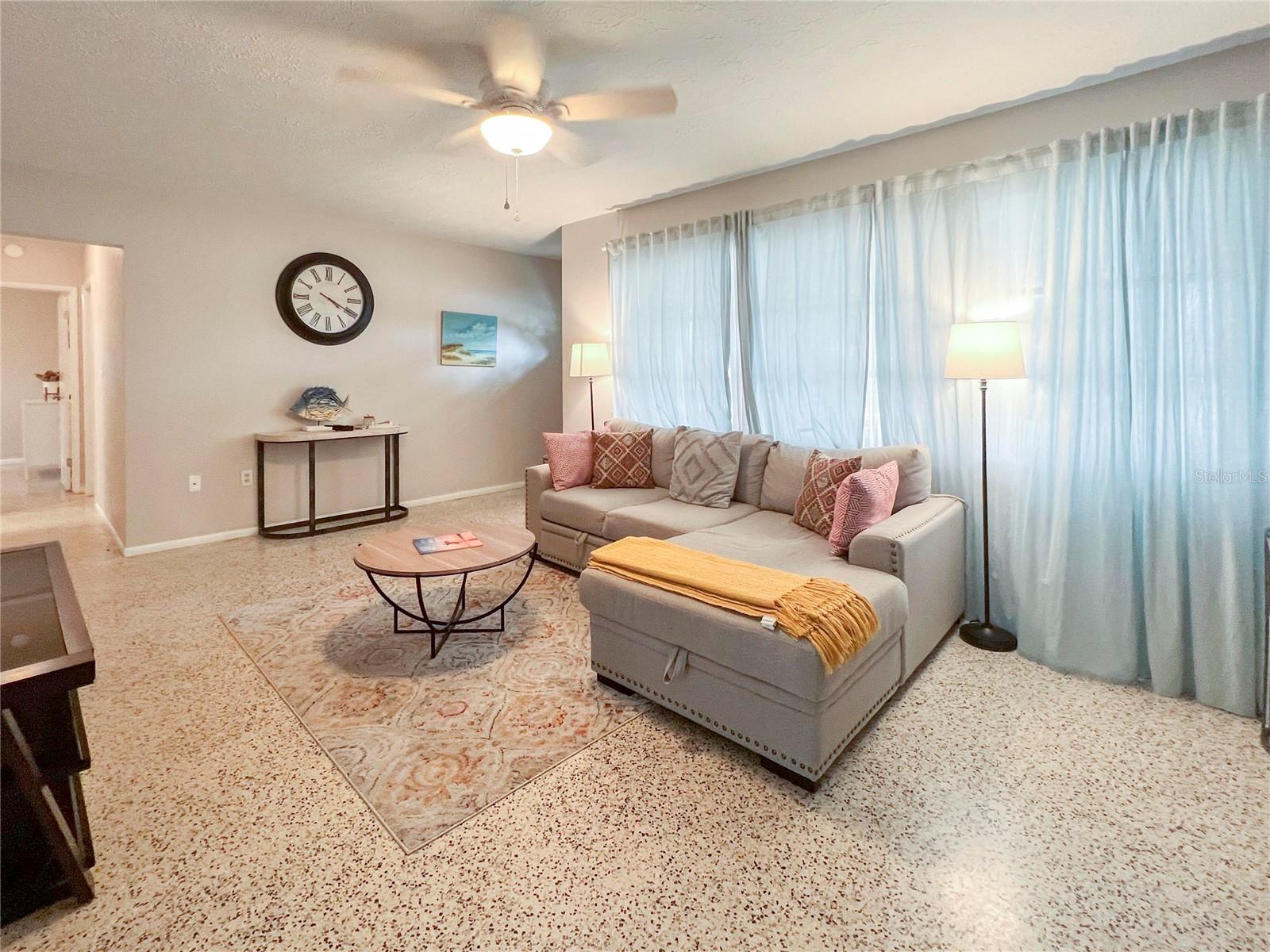 Image 3 of 14 For 1649 Livingstone Street