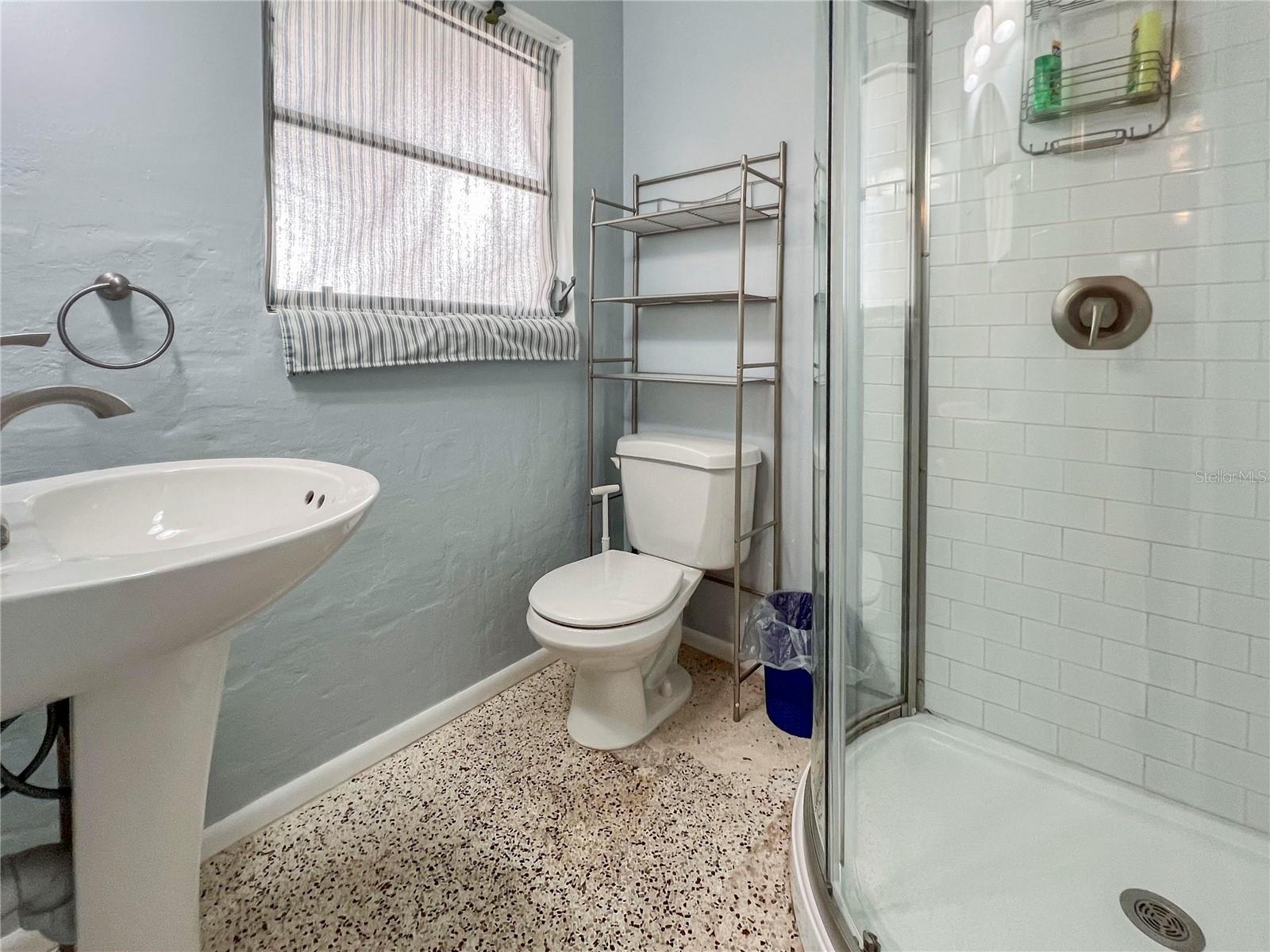 Image 8 of 14 For 1649 Livingstone Street