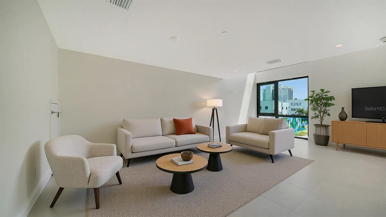 Image 10 of 52 For 1558 4th Street 210