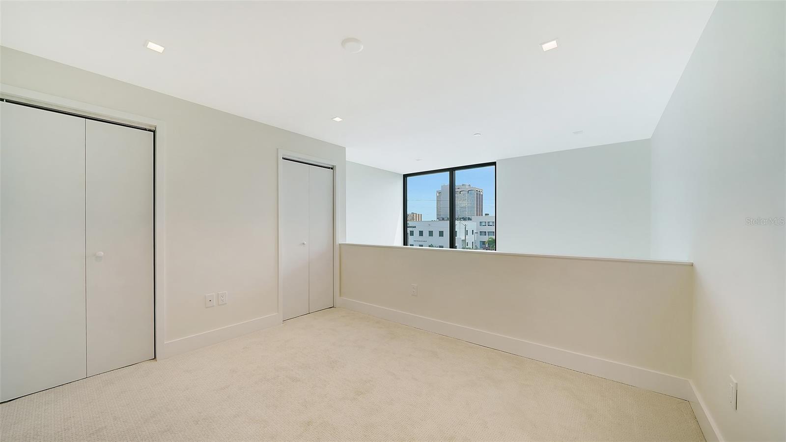 Image 22 of 52 For 1558 4th Street 210