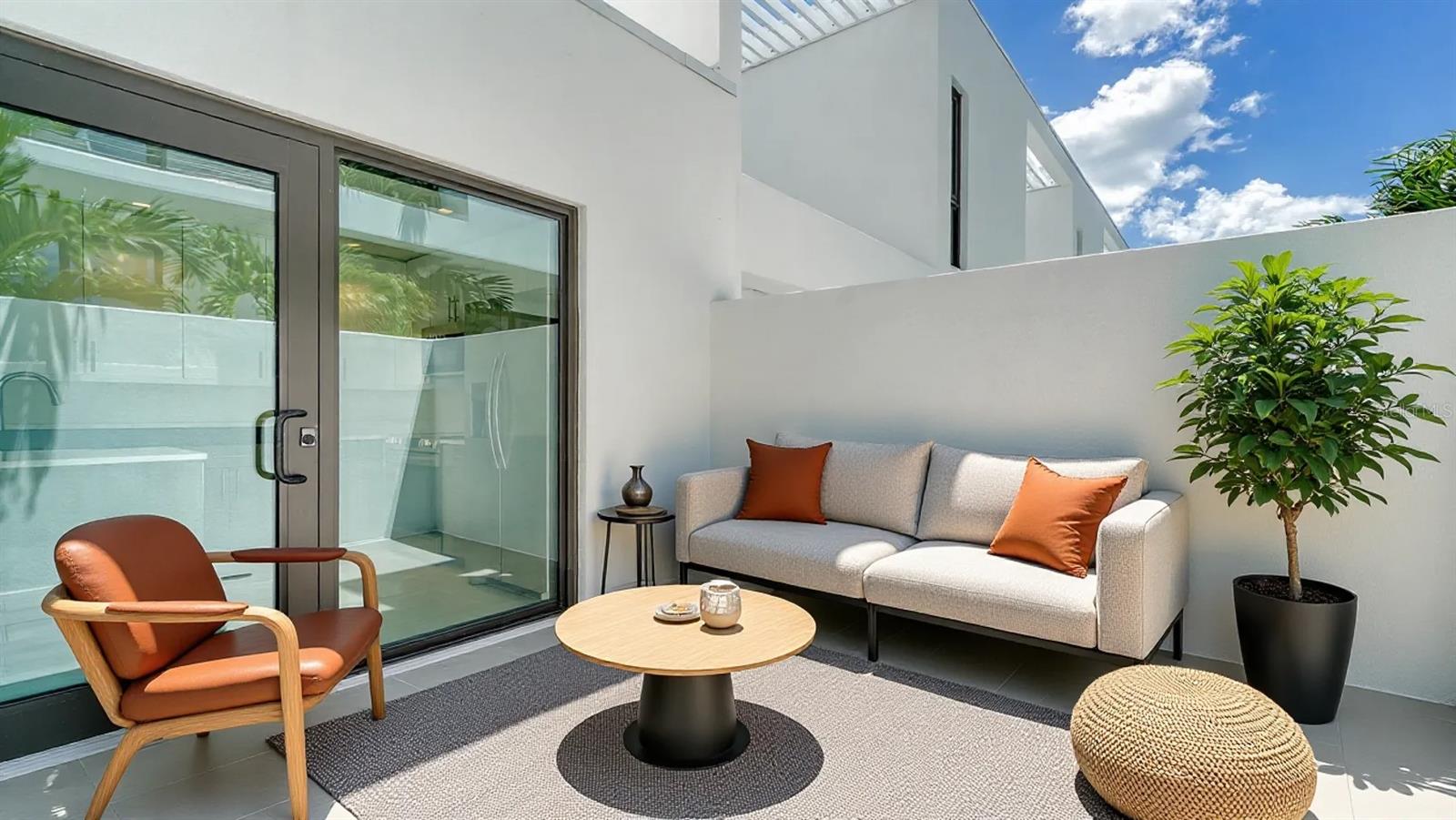 Image 6 of 52 For 1558 4th Street 210