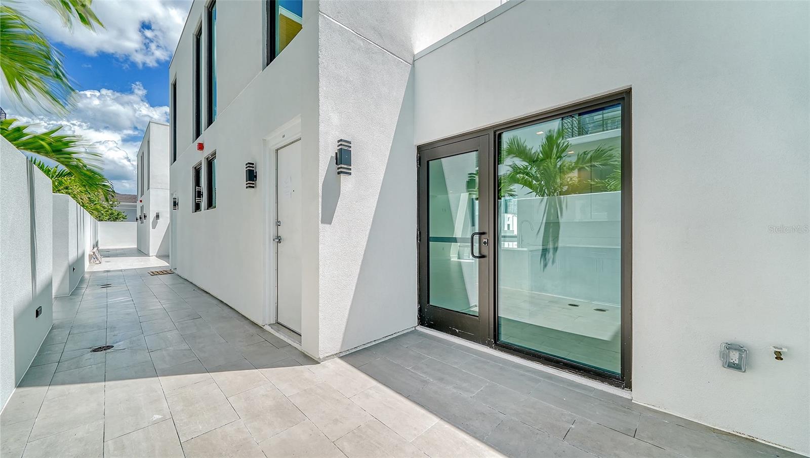 Image 9 of 52 For 1558 4th Street 210