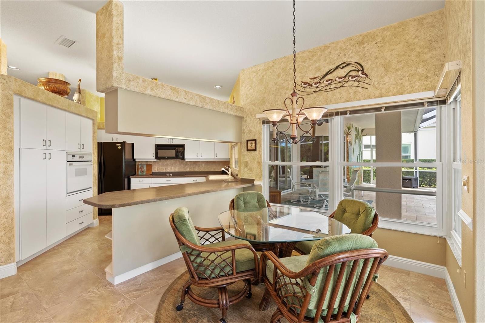 Image 16 of 73 For 1987 White Feather Lane