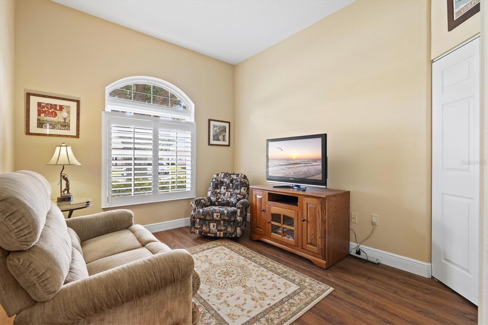 Image 32 of 73 For 1987 White Feather Lane