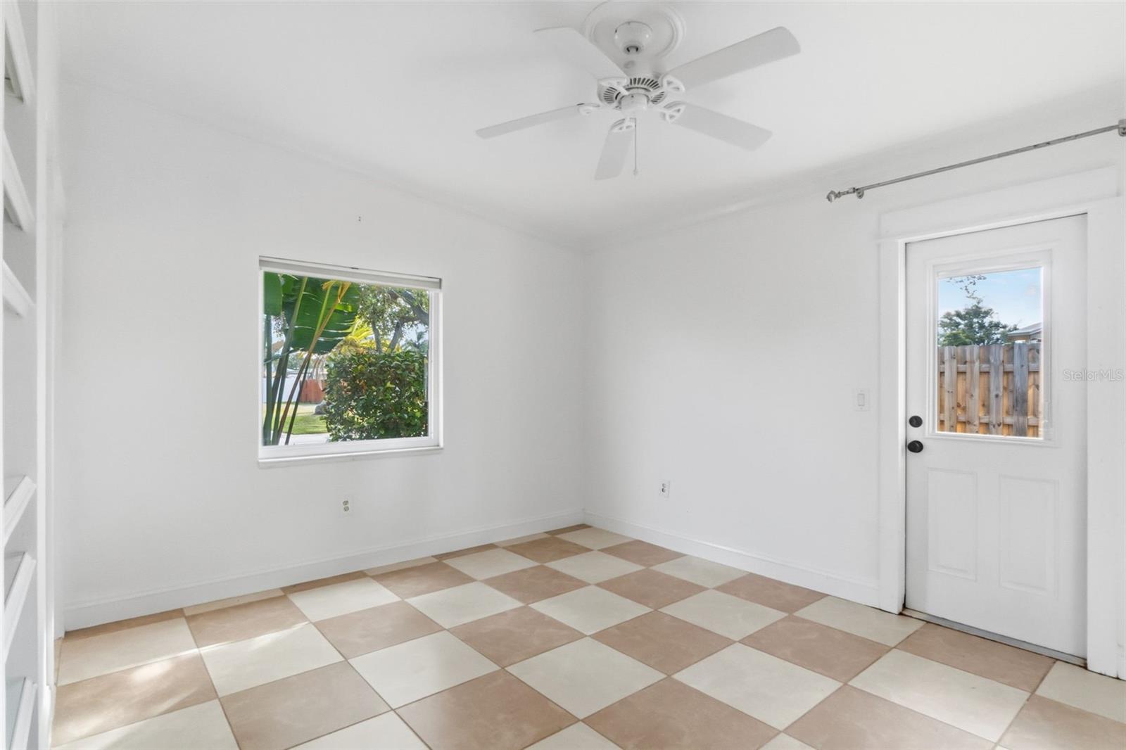 Image 15 of 30 For 3410 School Avenue