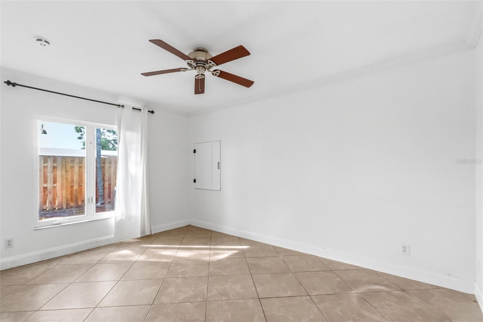 Image 17 of 30 For 3410 School Avenue