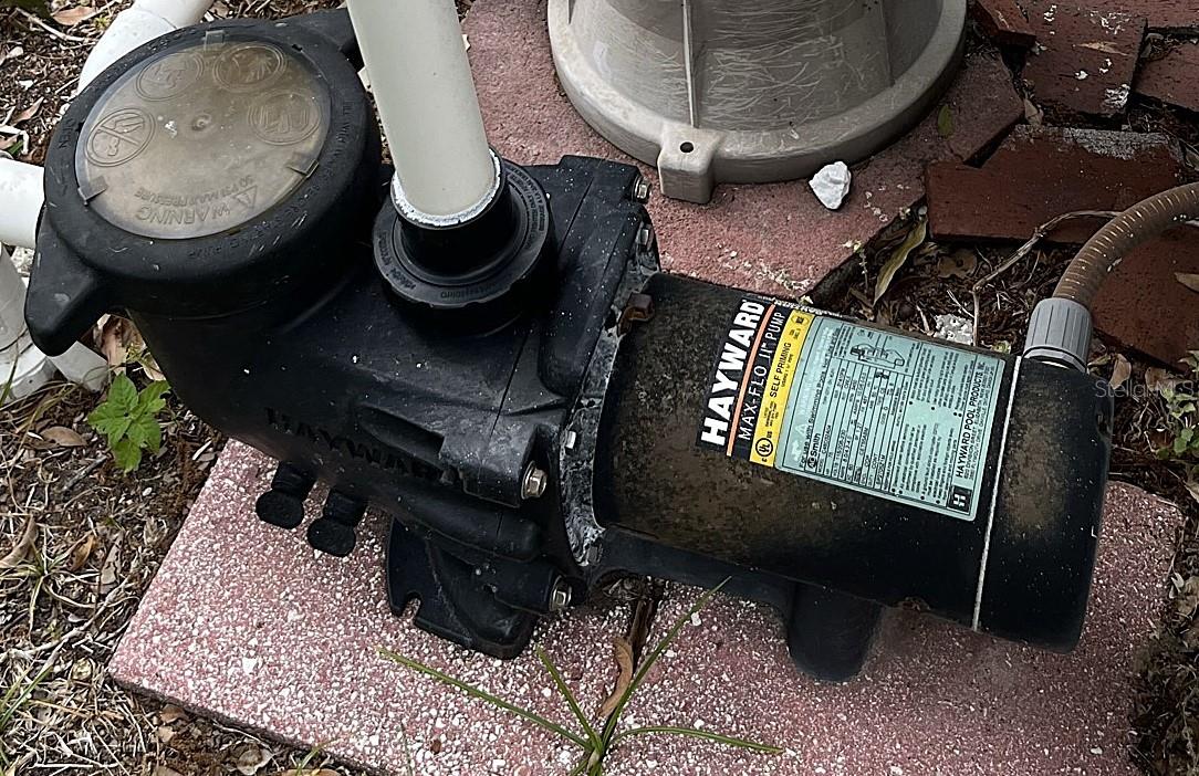 Image 14 of 26 For 9596 Groveland Street