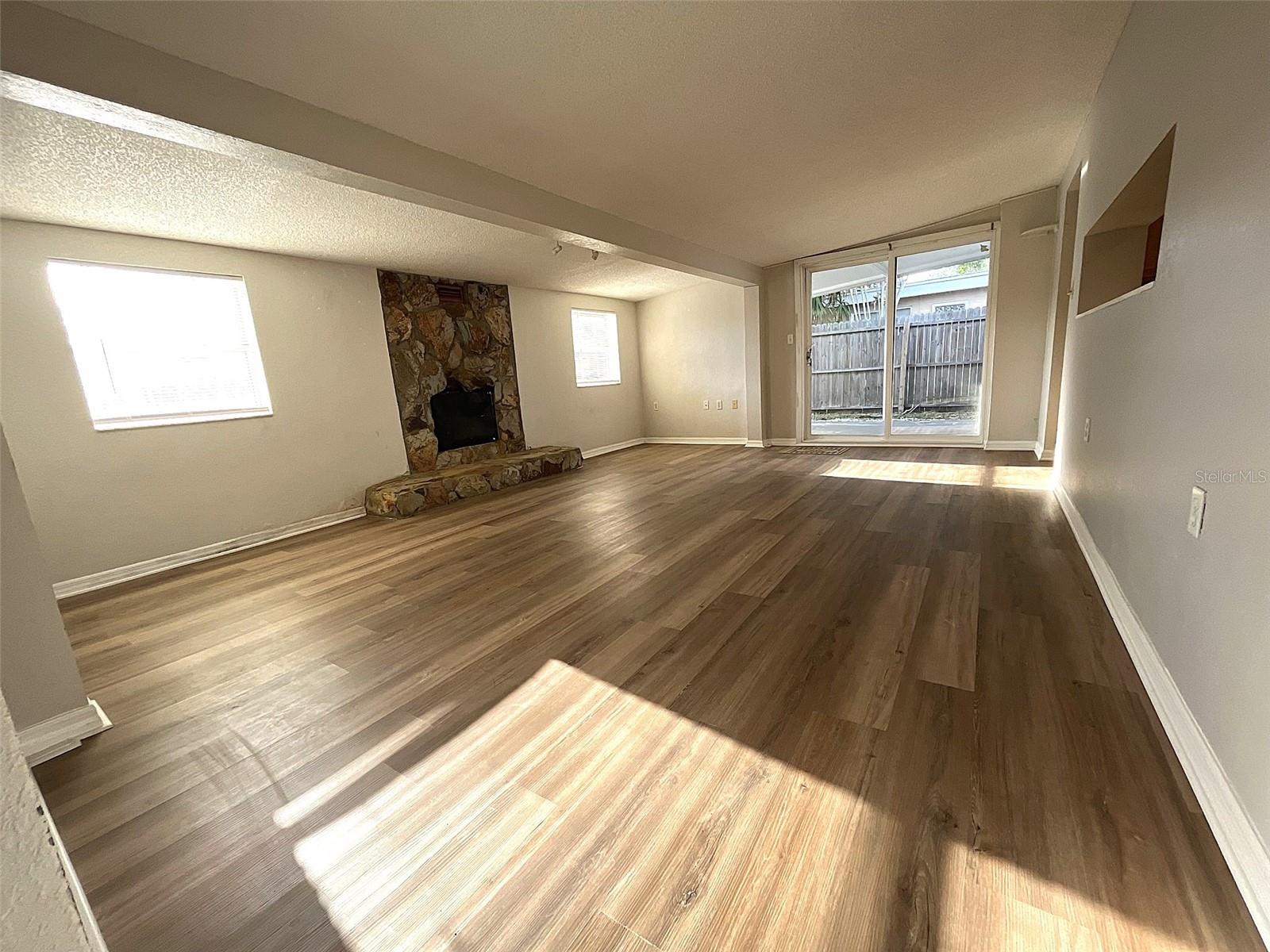 Image 16 of 26 For 9596 Groveland Street