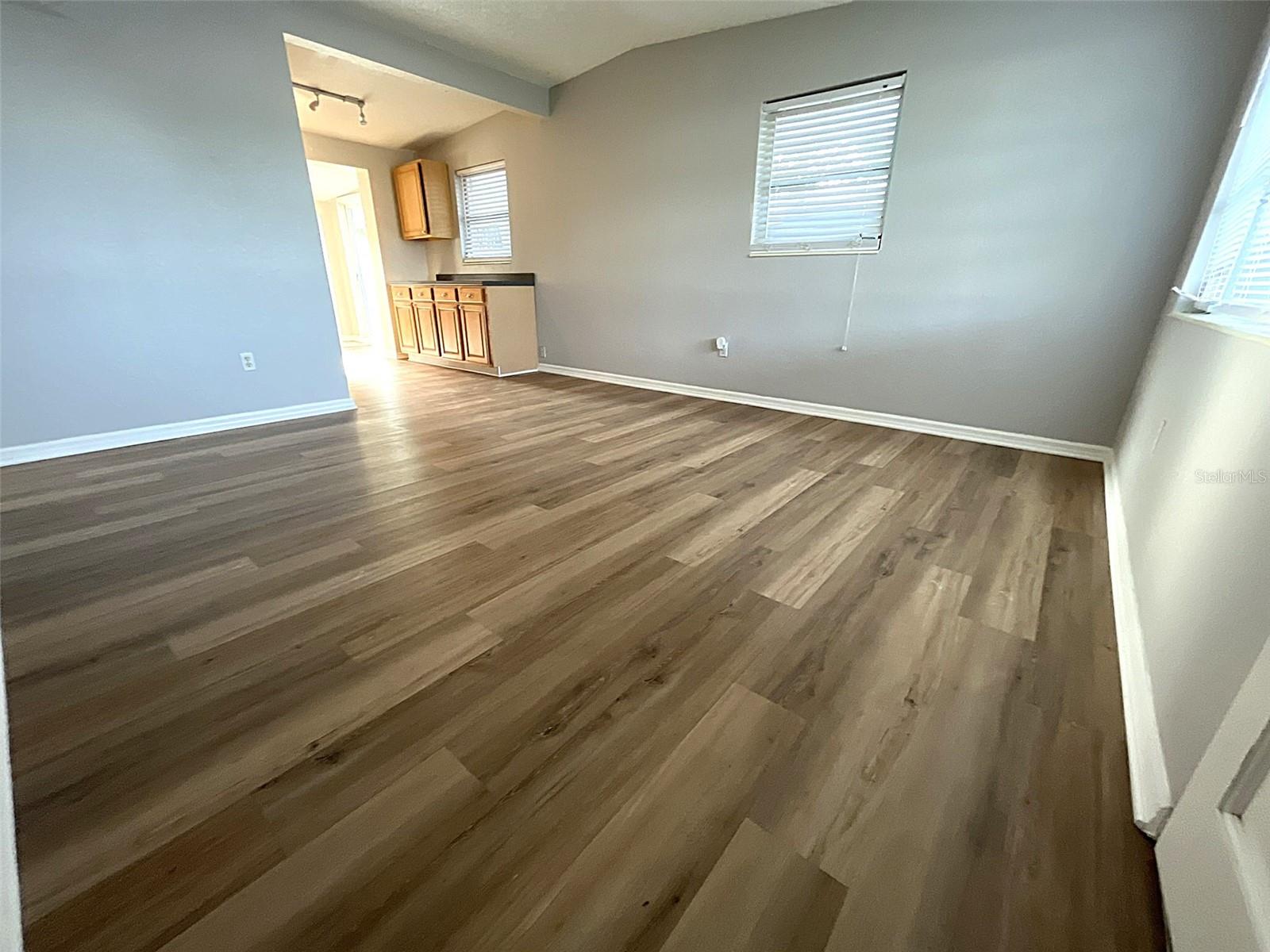 Image 17 of 26 For 9596 Groveland Street