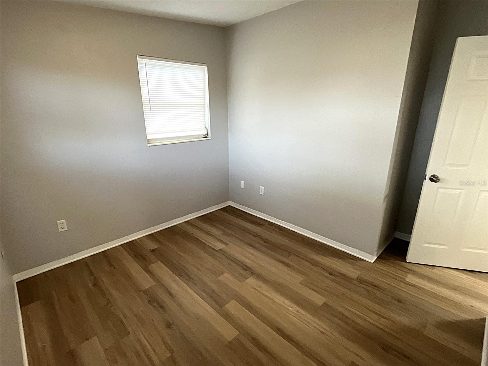 Image 19 of 26 For 9596 Groveland Street