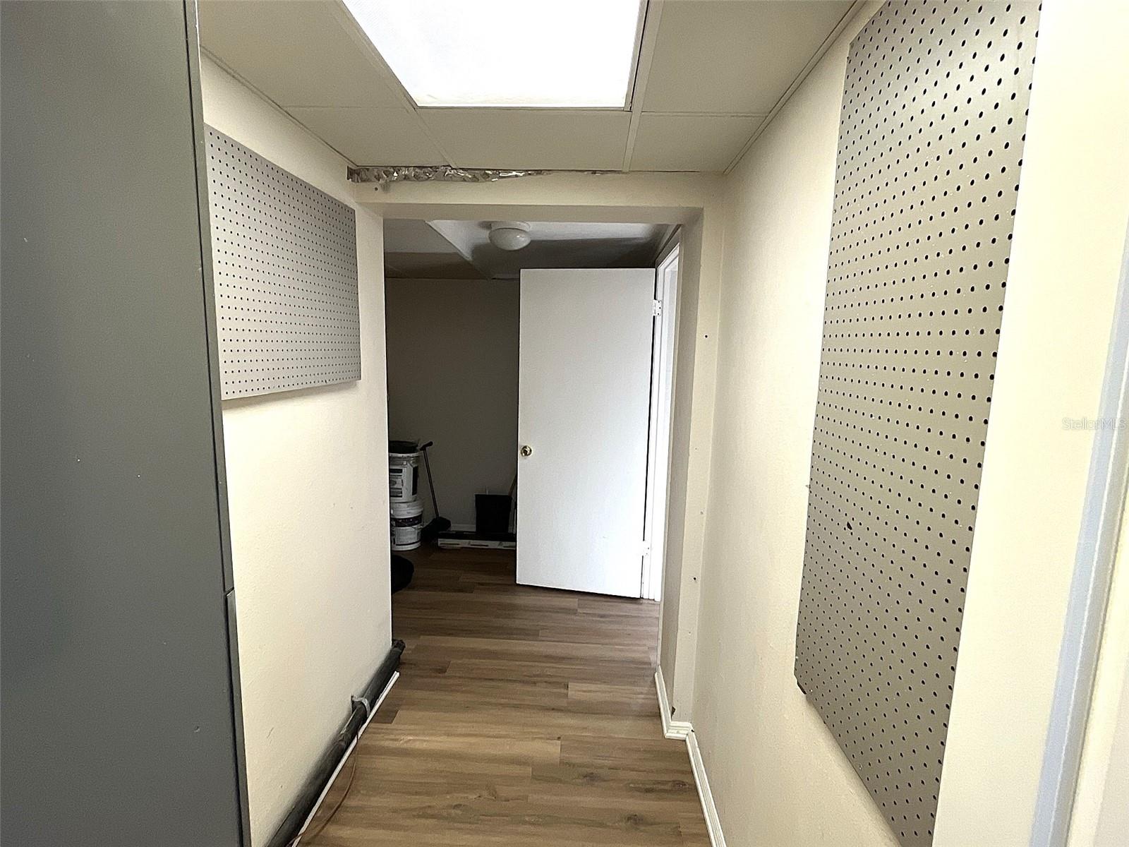 Image 22 of 26 For 9596 Groveland Street