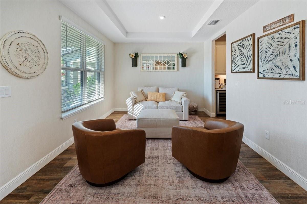 Image 18 of 86 For 10215 Milky Way Circle