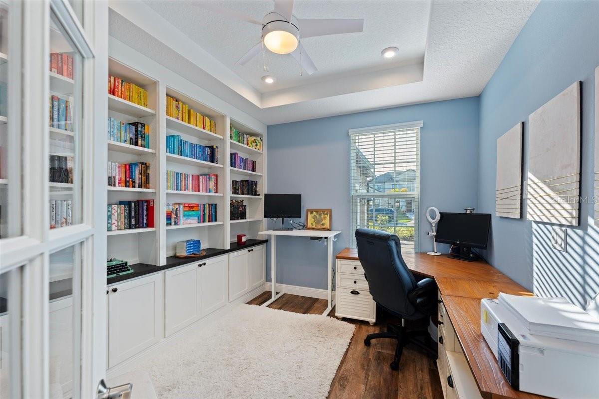 Image 20 of 86 For 10215 Milky Way Circle