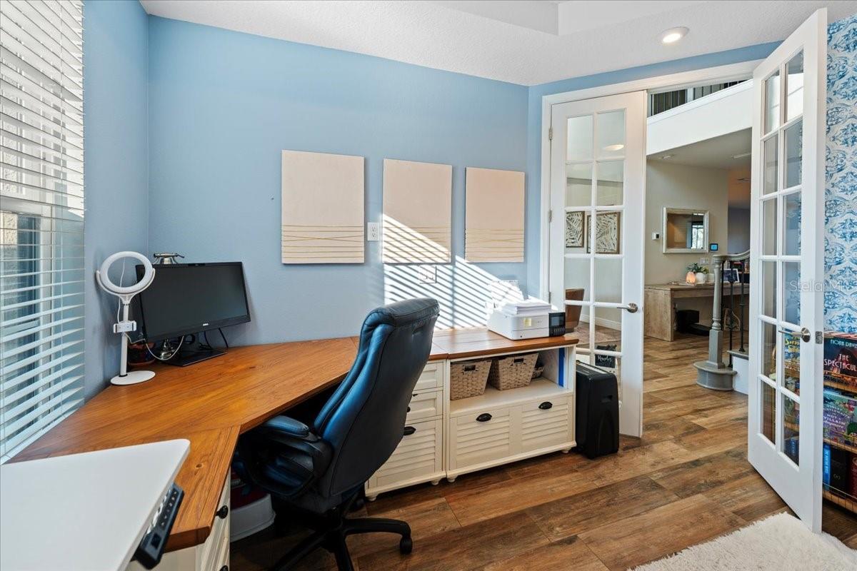 Image 21 of 86 For 10215 Milky Way Circle