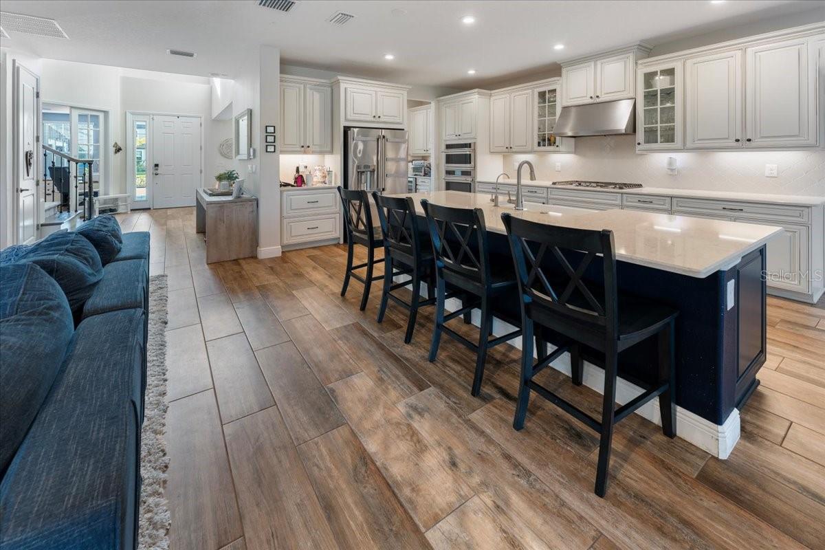 Image 23 of 86 For 10215 Milky Way Circle